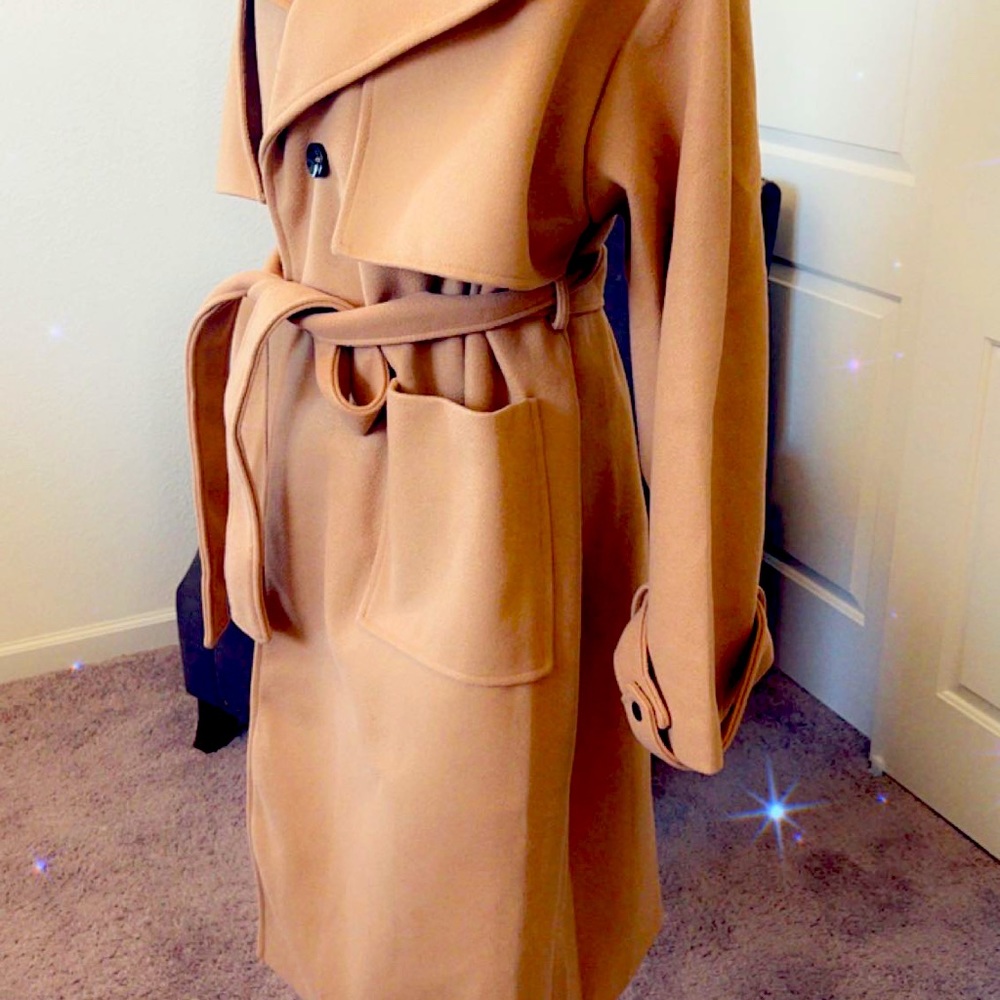 Layered coat - Picture 6 of 10